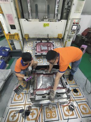 Καλούπι αυτοκινήτου πλαστικής χύτευσης με έγχυση